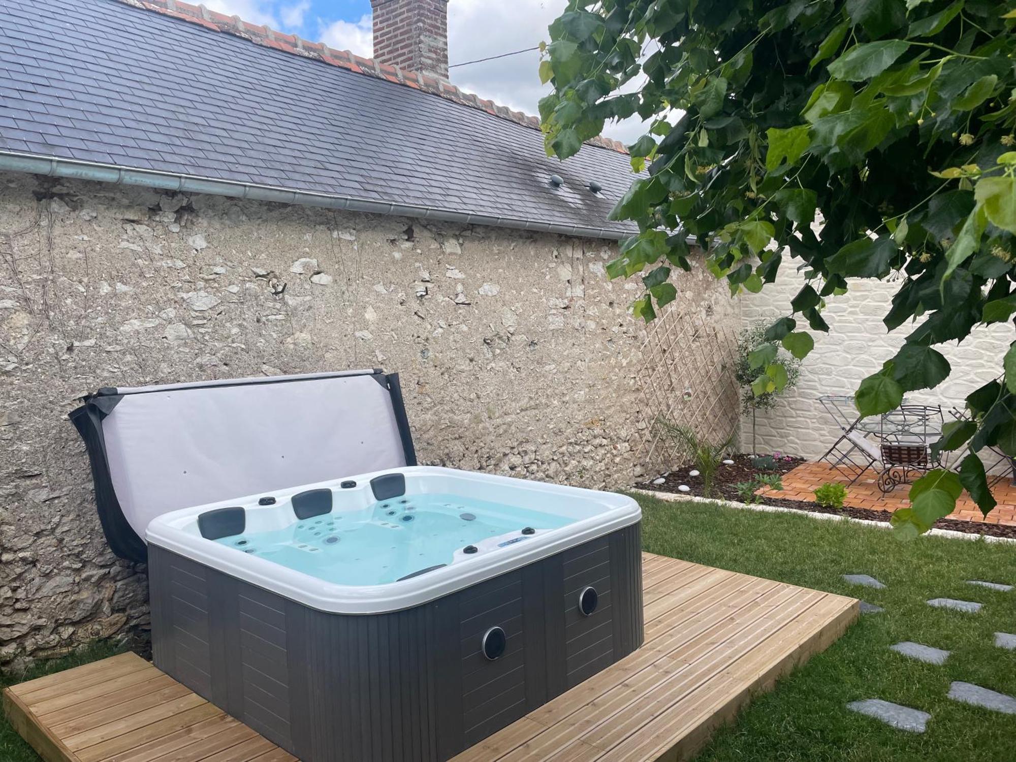 Gite Le Tilleul Entre Loire Et Chateaux 바이노일 외부 사진